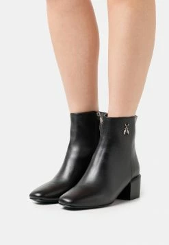 Patrizia Pepe Classic Ankle Boots - Nero