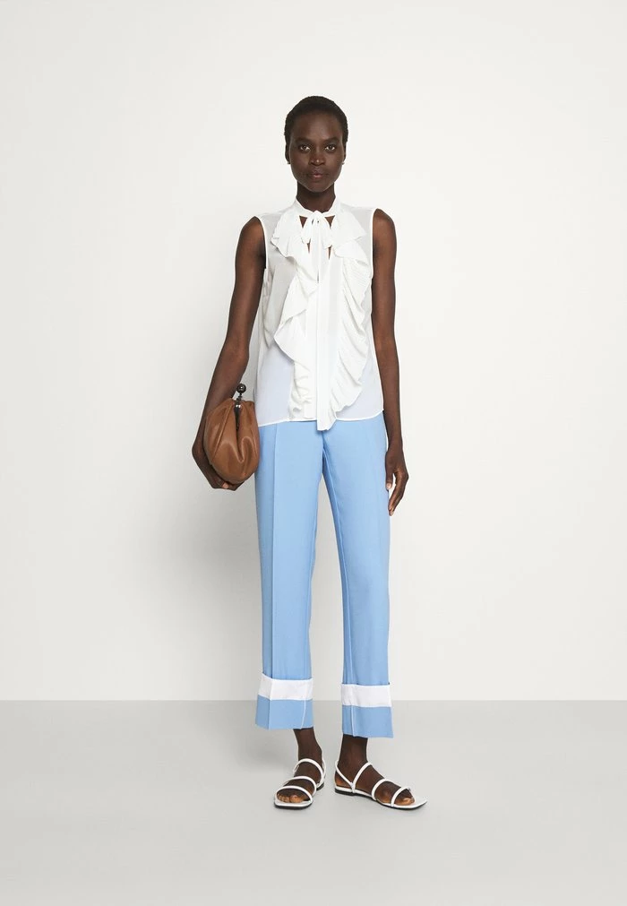 CAMICIA - Blouse - bianco Patrizia Pepe CAMICIA - Blouse - Bianco -Patrizia Pepe Shop 039520875a124de4849b67a3bba4c7da