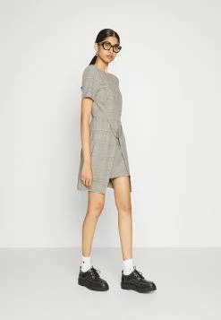 Patrizia Pepe Shop -Patrizia Pepe Shop 044acf1034884cc48638c58dbb6aa61f