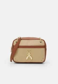 Patrizia Pepe FLY CAMERA CASE - Across Body Bag - Deep Ocean Sand