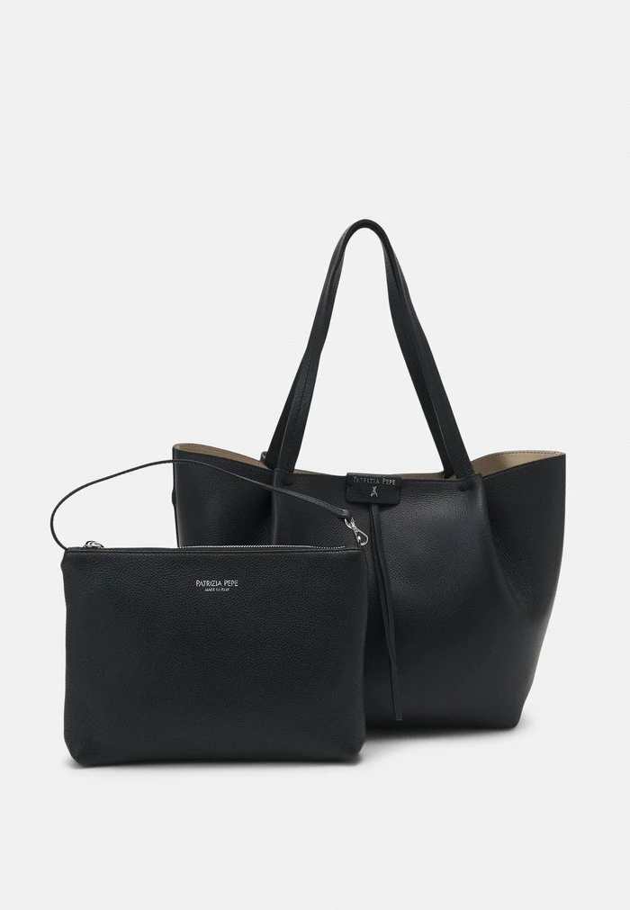 BORSA SET - Handbag - nero Patrizia Pepe BORSA SET - Handbag - Nero -Patrizia Pepe Shop 074dd8a94388471d9fcf60ae71f034cf