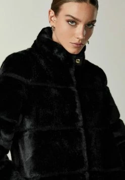 Patrizia Pepe Classic Coat - Black -Patrizia Pepe Shop 07bfd20dac074844a103ff212b944268