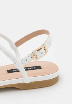 Patrizia Pepe Sandals - Bianco 8 Patrizia Pepe Sandals - Bianco -Patrizia Pepe Shop 07f739d975b7438fb4f23f291ab0ded8