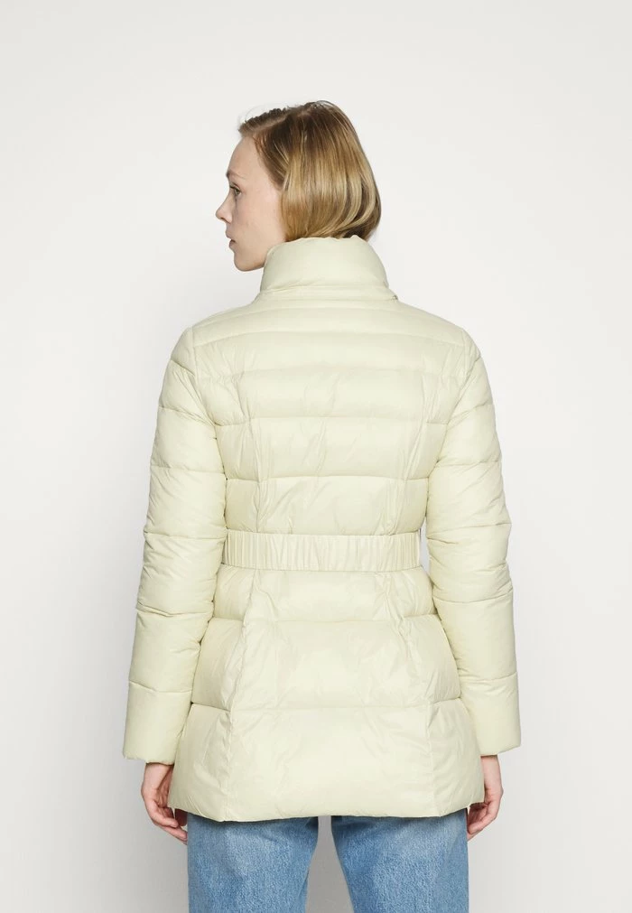 PIUMINO - Winter jacket - buttery white Patrizia Pepe PIUMINO - Winter Jacket - Buttery White -Patrizia Pepe Shop 09406180cb7c4b9087ae938b821b4a70