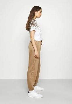 Patrizia Pepe PANTALONI - Tracksuit Bottoms - Organic Beige -Patrizia Pepe Shop 0aac823578d4493f907256b302d45b40