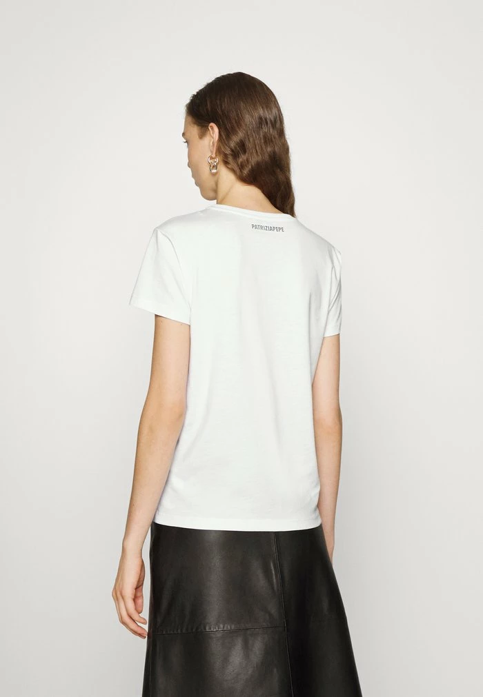 MAGLIA - Print T-shirt - bianco Patrizia Pepe MAGLIA - Print T-shirt - Bianco -Patrizia Pepe Shop 0c23e47d7ecf4691bec97ca353dcb4ac