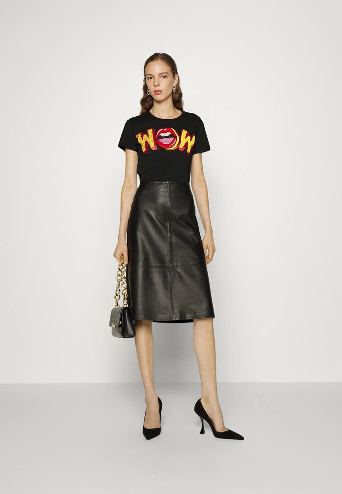 MAGLIA - Print T-shirt - nero Patrizia Pepe MAGLIA - Print T-shirt - Nero -Patrizia Pepe Shop 0c27b73c814749d7bcceb104d15be880