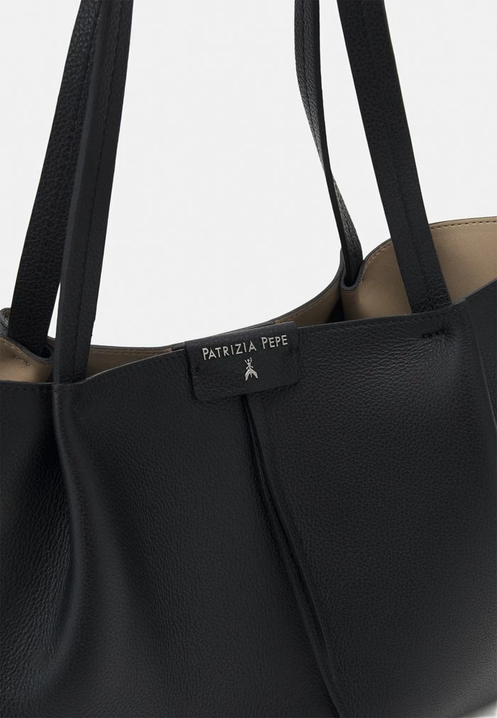 BORSA SET - Handbag - nero Patrizia Pepe BORSA SET - Handbag - Nero -Patrizia Pepe Shop 12f940a851134c10b2280f7dad41f4d6