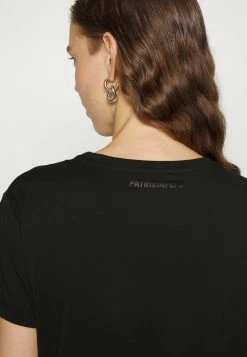 Patrizia Pepe MAGLIA - Print T-shirt - Nero 5 Patrizia Pepe MAGLIA - Print T-shirt - Nero -Patrizia Pepe Shop 144996f870a740ce8e8598a1f8f6d466