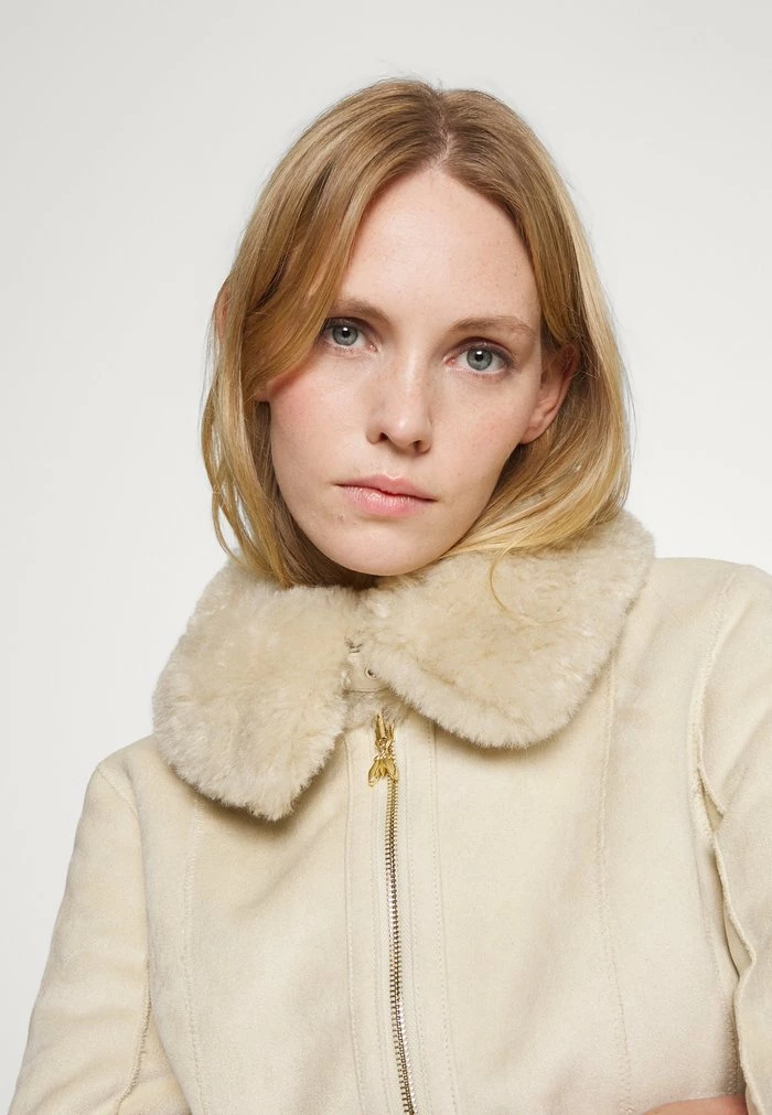 GIUBBOTTO JACKET - Faux leather jacket - buttery white Patrizia Pepe GIUBBOTTO JACKET - Faux Leather Jacket - Buttery White -Patrizia Pepe Shop 152745c618ce45498b47df9c20487ccc