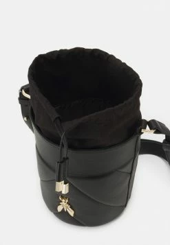 Patrizia Pepe FLY PADDED BUCKET - Handbag - Nero 4 Patrizia Pepe FLY PADDED BUCKET - Handbag - Nero -Patrizia Pepe Shop 19ee12eb2c4e454daec12478eea6db73