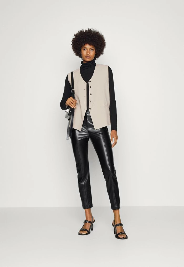 PANTALONI TROUSERS - Trousers - nero Patrizia Pepe PANTALONI TROUSERS - Trousers - Nero -Patrizia Pepe Shop 1dc2c126c1ea4f78aece411997dc11c8