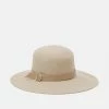 Patrizia Pepe WINTER HATS CAPPELLI - Hat - Ocean Sand 1 Patrizia Pepe WINTER HATS CAPPELLI - Hat - Ocean Sand -Patrizia Pepe Shop 1f450cf98cc046709c8555d855f9f428