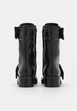 Patrizia Pepe Lace-up Boots - Nero -Patrizia Pepe Shop 20ceeef2f68f41279dd452765a9884b1