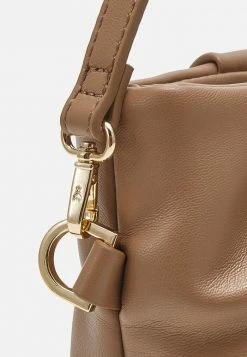 Patrizia Pepe BORSA BAG SOFT - Across Body Bag - Ocean Sand 6 Patrizia Pepe BORSA BAG SOFT - Across Body Bag - Ocean Sand -Patrizia Pepe Shop 224bacff983c41d4baf7570b0c77d24b