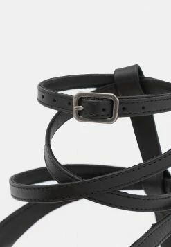 Patrizia Pepe Ankle Strap Ballet Pumps - Nero -Patrizia Pepe Shop 236b2d07b49247eb8f2276a0bff50c6e