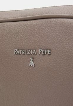 Patrizia Pepe CAMERA CASE - Across Body Bag - Dark Tatami -Patrizia Pepe Shop 290c0a8dafae45af9587615df4cbe71d