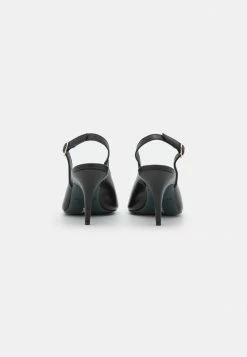 Patrizia Pepe Classic Heels - Nero -Patrizia Pepe Shop 2a734660e1dd46aaafc827411c933eb9