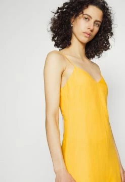 Patrizia Pepe ABITO - Maxi Dress - Mango Yellow -Patrizia Pepe Shop 2bc0ef186a684cdf803a65e48b274091