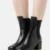 Patrizia Pepe Classic Ankle Boots - Nero -Patrizia Pepe Shop 2be19a6faa5c4f63bc14e84a4a36c9bc