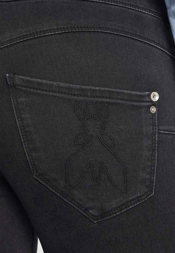 PANTALONI TROUSERS - Jeans Skinny Fit - deep black wash Patrizia Pepe PANTALONI TROUSERS - Jeans Skinny Fit - Deep Black Wash -Patrizia Pepe Shop 32737e6abdfd4768b98352160bb428c4