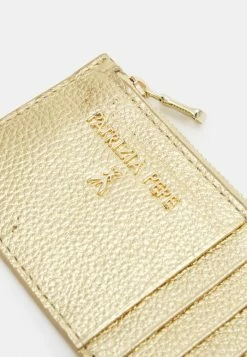 Patrizia Pepe ESSENTIALS CARD CASE - Wallet - Gold Star -Patrizia Pepe Shop 3338ddc3f63948a4b8ed0c9257c62785