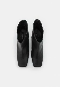 Patrizia Pepe Classic Ankle Boots - Nero 6 Patrizia Pepe Classic Ankle Boots - Nero -Patrizia Pepe Shop 3643cdbb976f4d2bb40f2b7b3b6ed8d9