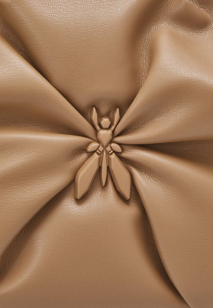 BORSA BAG SOFT - Across body bag - ocean sand Patrizia Pepe BORSA BAG SOFT - Across Body Bag - Ocean Sand -Patrizia Pepe Shop 36dc2e64963943458b17c3ddcdf163be