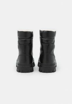 Patrizia Pepe Lace-up Ankle Boots - Nero -Patrizia Pepe Shop 39aef378fe3448bfa4fdfeba6aaebdd2