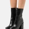 Patrizia Pepe Classic Ankle Boots - Nero -Patrizia Pepe Shop 416084c8a30e46978cec10aeaef399c4