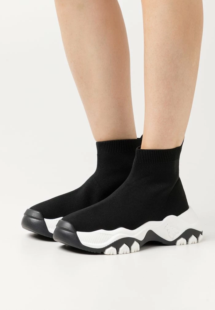 High-top trainers - nero Patrizia Pepe High-top Trainers - Nero -Patrizia Pepe Shop 4402846389e2416a9bcb0acae511ed85