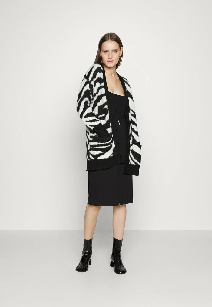 MAGLIA - Cardigan - black Patrizia Pepe MAGLIA - Cardigan - Black -Patrizia Pepe Shop 458b9910da124dcc895c0e5570b8d015