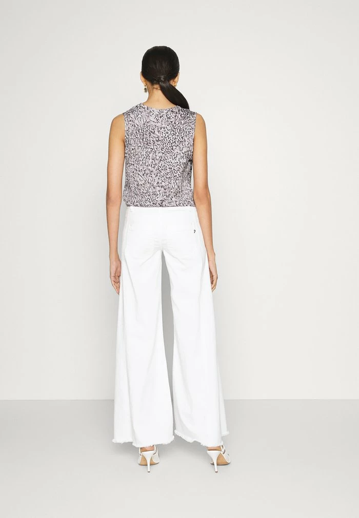 CAMICIA BLOUSE - Top - grey tatami feather Patrizia Pepe CAMICIA BLOUSE - Top - Grey Tatami Feather -Patrizia Pepe Shop 47a28fe0ff8e499b91d9bf244458b94d