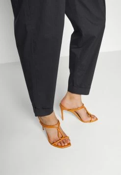 Patrizia Pepe PANTALONI TROUSERS - Trousers - Nero -Patrizia Pepe Shop 4fa0dcc7bbef434785936691ee679e0d