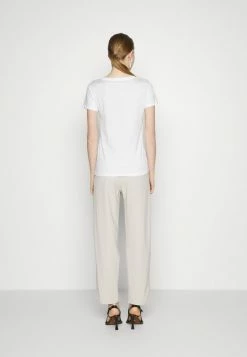 Patrizia Pepe MAGLIA - Basic T-shirt - Bianco Ottico 4 Patrizia Pepe MAGLIA - Basic T-shirt - Bianco Ottico -Patrizia Pepe Shop 508fe777770c42aea2c6f07411cd3dac