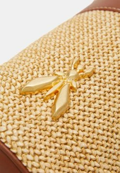 Patrizia Pepe SUMMER BUCKET - Across Body Bag - Natural -Patrizia Pepe Shop 51d5fe0cc03b473d887336bcc3c80530