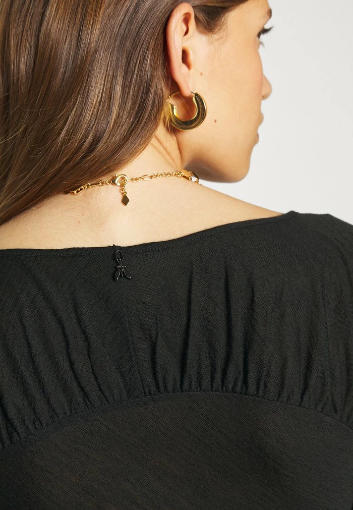 MAGLIA - Jumper - nero Patrizia Pepe MAGLIA - Jumper - Nero -Patrizia Pepe Shop 54975204ec28488bbd7e0d6aa9e45e0f