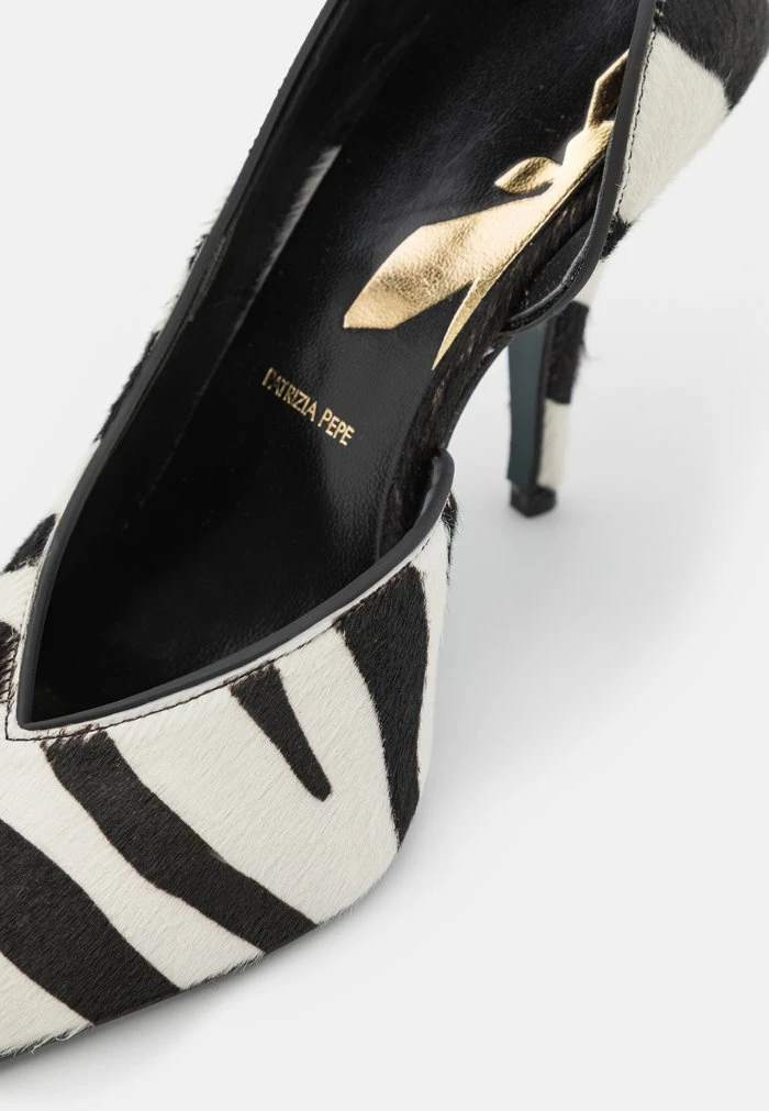 Classic heels - black Patrizia Pepe Classic Heels - Black -Patrizia Pepe Shop 5841a1999a244d129a7f09d75aca8b05