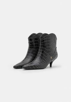 Patrizia Pepe Cowboy/biker Ankle Boot - Nero 4 Patrizia Pepe Cowboy/biker Ankle Boot - Nero -Patrizia Pepe Shop 5f7a5187225442b3ae1bd9e7d2e3db63