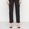 Patrizia Pepe PANTALONI TROUSERS - Trousers - Nero 1 Patrizia Pepe PANTALONI TROUSERS - Trousers - Nero -Patrizia Pepe Shop 64822ba860434a4da2c7d897bb006460