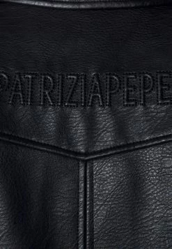 Patrizia Pepe GIACCA JACKET - Faux Leather Jacket - Nero -Patrizia Pepe Shop 67c975e43d7c4c928a29d4ac3be9c123