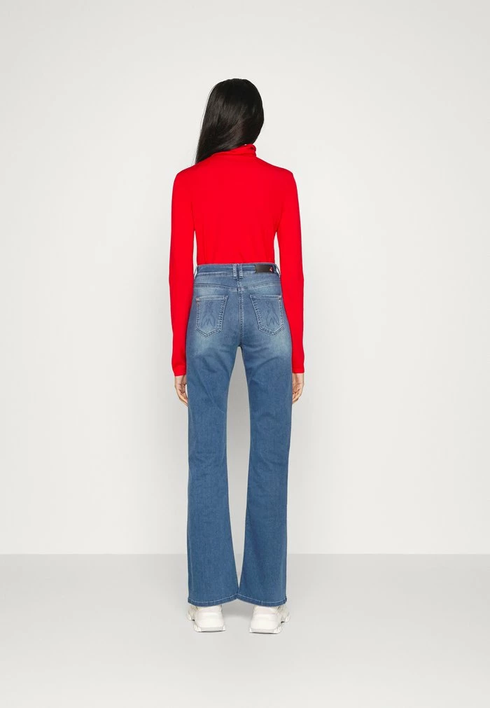PANTALONI TROUSERS - Bootcut jeans - washed blue Patrizia Pepe PANTALONI TROUSERS - Bootcut Jeans - Washed Blue -Patrizia Pepe Shop 69a9fc512fad409c922b8095365ba547