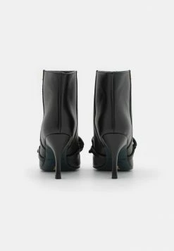 Patrizia Pepe High Heeled Ankle Boots - Nero -Patrizia Pepe Shop 6ad66c0eeb0148abb4c33b4ef06a4b32