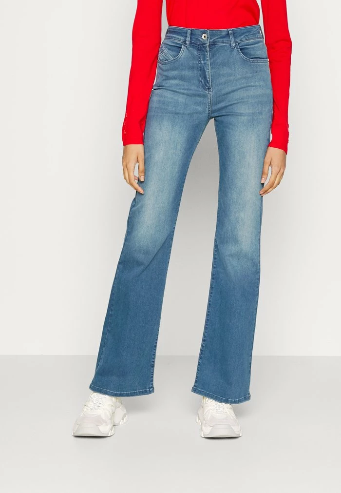 PANTALONI TROUSERS - Bootcut jeans - washed blue Patrizia Pepe PANTALONI TROUSERS - Bootcut Jeans - Washed Blue -Patrizia Pepe Shop 6be704ab6ef24d418eee9c9019c08648