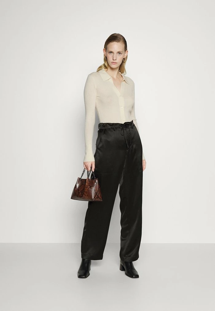 Cardigan - buttery white Patrizia Pepe Cardigan - Buttery White -Patrizia Pepe Shop 6edfad487c894105822394a2d45daef9