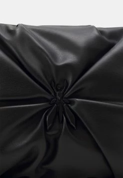 Patrizia Pepe FLY PILLOW - Handbag - Nero -Patrizia Pepe Shop 73ade0c33a354272a5e78f0461f30dd2
