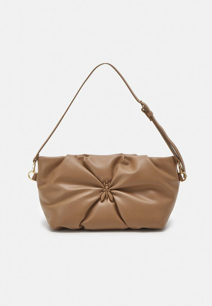 BORSA BAG SOFT - Across body bag - ocean sand Patrizia Pepe BORSA BAG SOFT - Across Body Bag - Ocean Sand -Patrizia Pepe Shop 790fc32cea1b4870a64d4375128f3c20