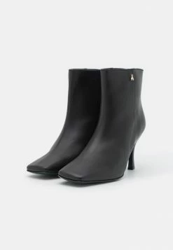 Patrizia Pepe Classic Ankle Boots - Nero 4 Patrizia Pepe Classic Ankle Boots - Nero -Patrizia Pepe Shop 7dd013b5647146ef90624b0770c2eafe