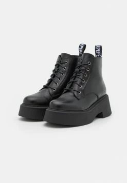 Patrizia Pepe Platform Ankle Boots - Black -Patrizia Pepe Shop 7f2ff277b4b64af2ad9b6816df269fb1