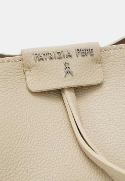 Patrizia Pepe BORSA SET - Handbag - Ocean Sand -Patrizia Pepe Shop 7f3943e5fb474cb9be5c54c8c370b3c5